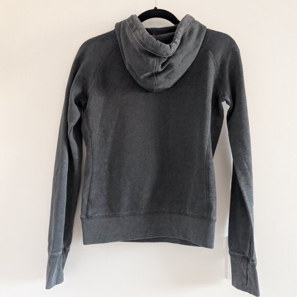 3/$30 Quality Muskoka sweater - Picture 4 of 7